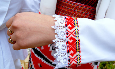 Fototapeta na wymiar traditional macedonian clothes