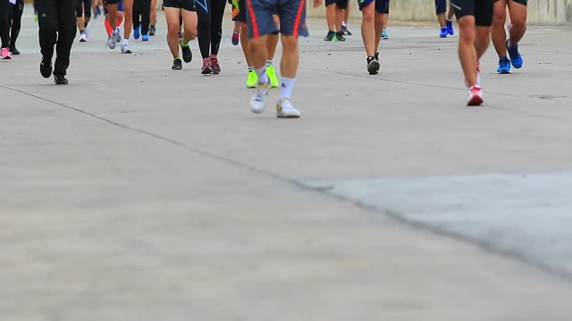 runner running even