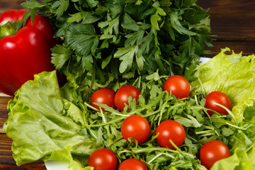 arugula salad with tomatoes