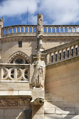 estatuas de piedra en la Catedral de Burgos
