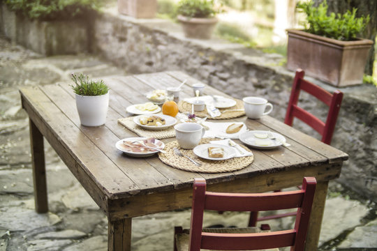 Laid garden table
