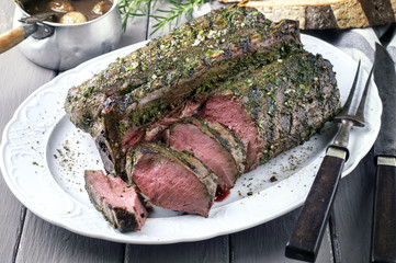 Hirschrücken auf Platte