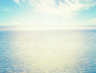Obraz premium Beautiful sky and blue sea