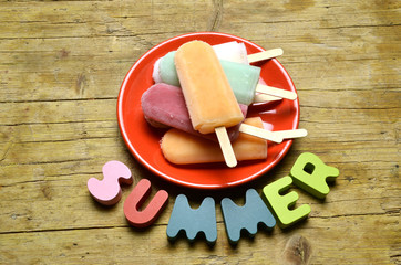 یای Гъэмаф صيف Йәй Καλοκαίρι تابستان Ամառ Kesä ग्रीष्म ऋतु קיץ 夏 여름 ฤดูร้อน Yaz Vasara Lato Ljeto Лето Léto Nyár Vară Somer Estate Sommer Sommar Verano Summer Verão 夏季 Zomer © Comugnero Silvana