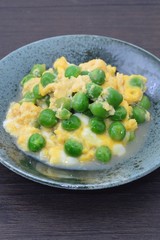 えんどう豆の卵とじ