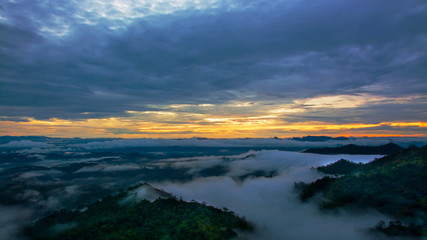 Fototapeta na wymiar landscape showing a misty morning