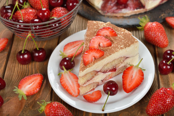 Strawberry tiramisu cake