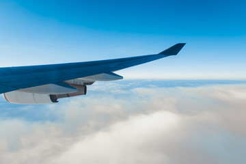 Wing aircraft in altitude during flight