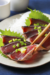 鰹のたたき　lightly roasted bonito