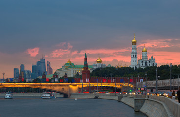 Fototapeta premium Beautiful sunset over the Moscow Kremlin, Russia