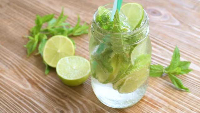 Refreshing mojito with sparkling water