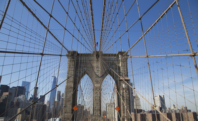 brooklyn bridge during a sunny day in new york