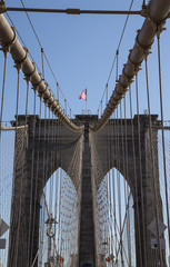 Naklejka premium brooklyn bridge during a sunny day in new york