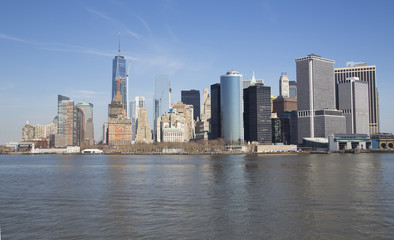 Fototapeta na wymiar skyline of manhanttan, new york during a sunny day