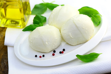 Basilikum Mozzarella Olivenöl