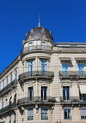 Fototapeta na wymiar nice old building in Montpellier - France