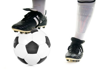 Fußball – Anstoss, Fußballschuhe mit schwarz weißem Ball