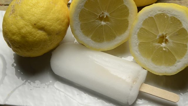 Glace &agrave; l'eau Popsicle Ice Ghiacciolo Wassereis Paleta Picol&eacute; Lolly Ice block アイスキャンディー Icy pole Freezer pop Polo Frozen Ice Lemon Speiseeis Ice cream Helado de agua Chihiro Фруктовый лёд 冰棒 Icicle
