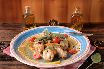 Chicken wings cooked with lemon and sage aromas