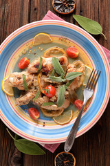 Chicken wings cooked with lemon and sage aromas