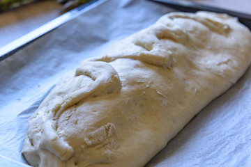Preparation of a gourmet meal in pastry crust