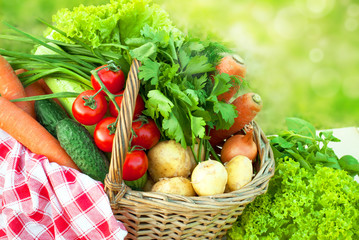 Basket with freshvegetables