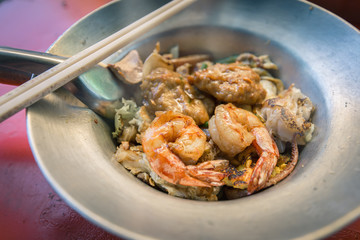 Fried noodle with meat