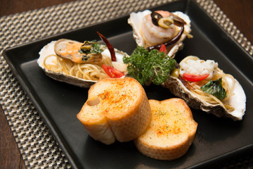  pasta delicious spaghetti seafood in shell