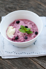 Yogurt with blueberries