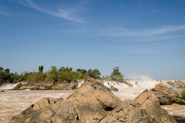 Fototapeta na wymiar Die Mekonfaälle in Südlaos, die größten Wasserfälle in Südostasien. 