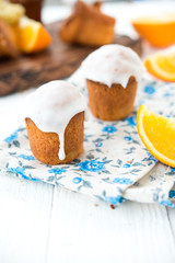 Fresh orange muffins with sugar fondant
