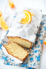 Fresh orange cake with sugar fondant
