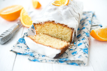 Fresh orange cake with sugar fondant
