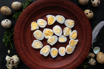 Перепелиные яйца