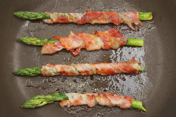 Pancetta wrapped asparagus