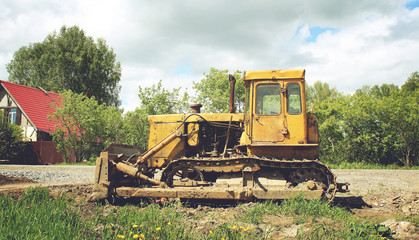 Fototapeta na wymiar Old abandoned excavator in the countryside