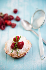 Cake berry bast basket
