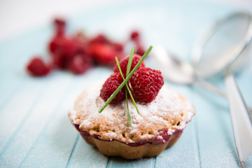 Cake berry bast basket
