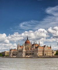 Obraz premium The Hungarian Parliament on the Danube River in Budapest