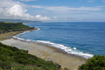 沖縄　糸満市の青い海の眺め