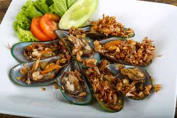 Mussels with garlic