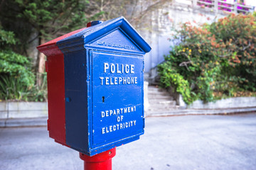 Fototapeta na wymiar old police box on street in san francisco