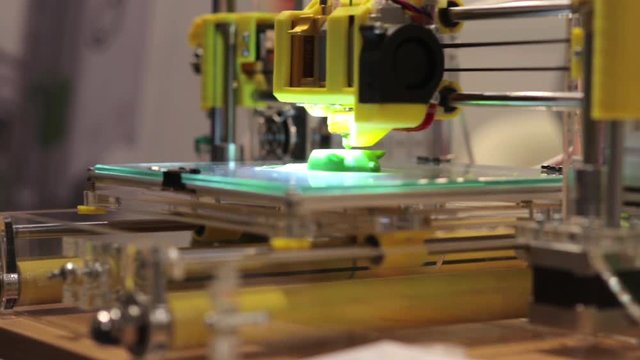 3D printer prints the item