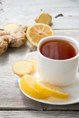 Black tea with ginger, a lemon and mint
