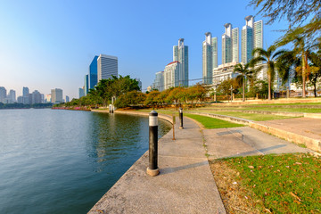 Fototapeta premium Lake at the Benchakitti Park in Bangkok