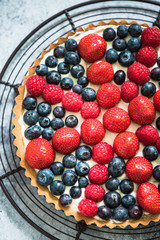 tarta with british flag from berries