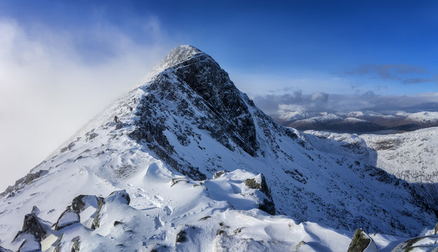 Scotland, Glencoe, Beinn a'Bheithir, mountaineering in winter