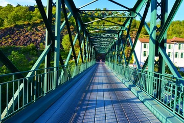 Fototapeta premium ancien pont en métal 