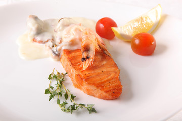 salmon steak with gravy