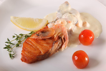 salmon steak with gravy